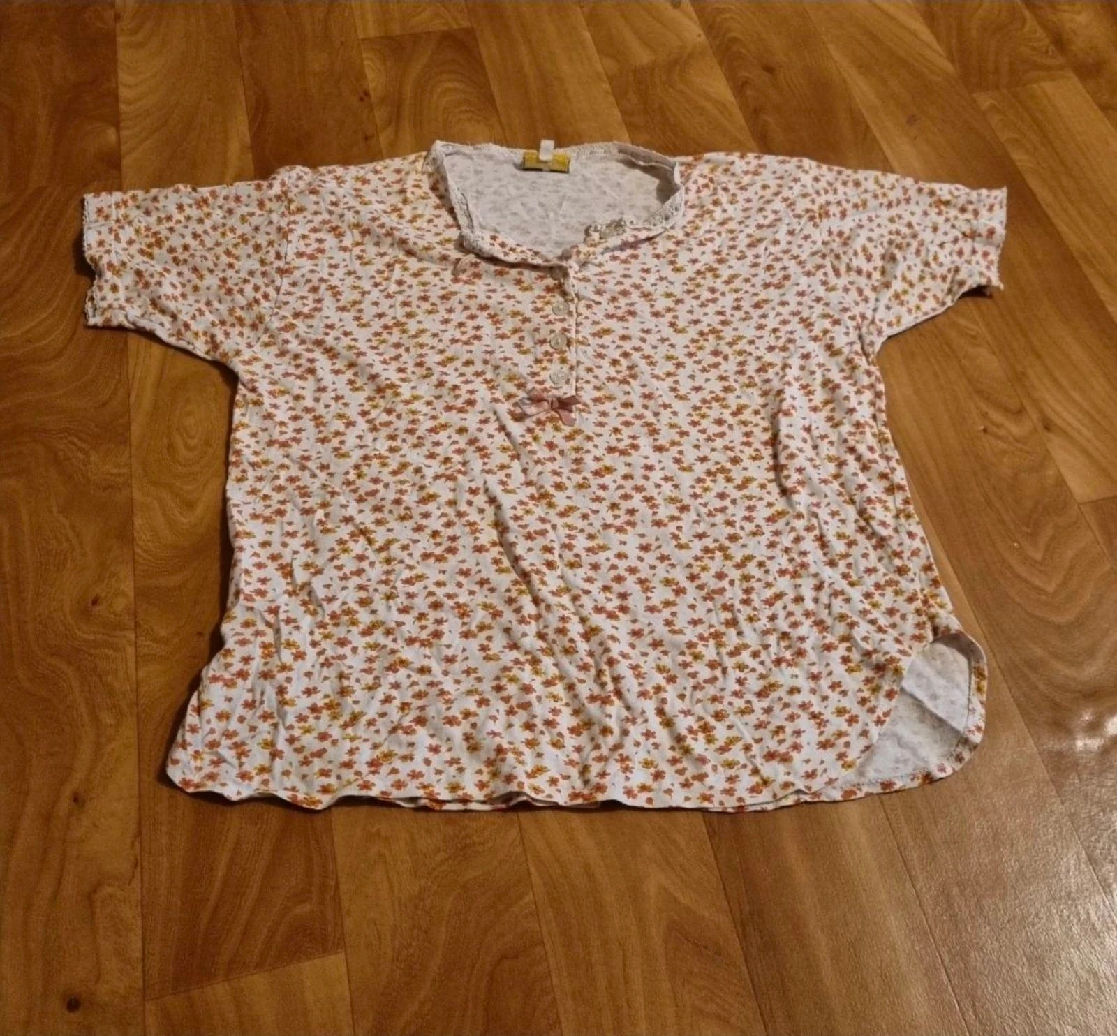 haut pyjama Sergent major blanc fleuri Taille 12ans